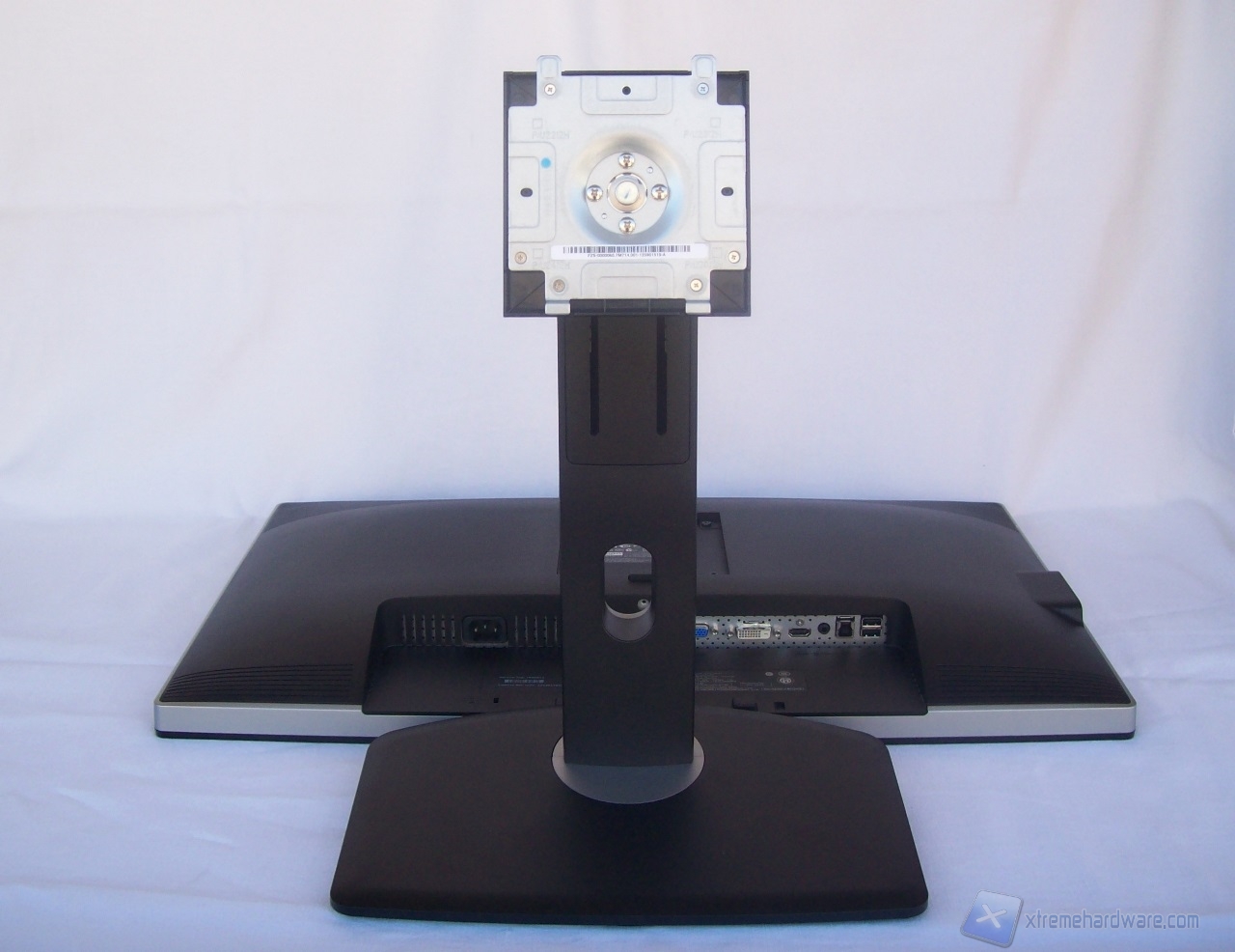 Dell U2713HM Mount 01